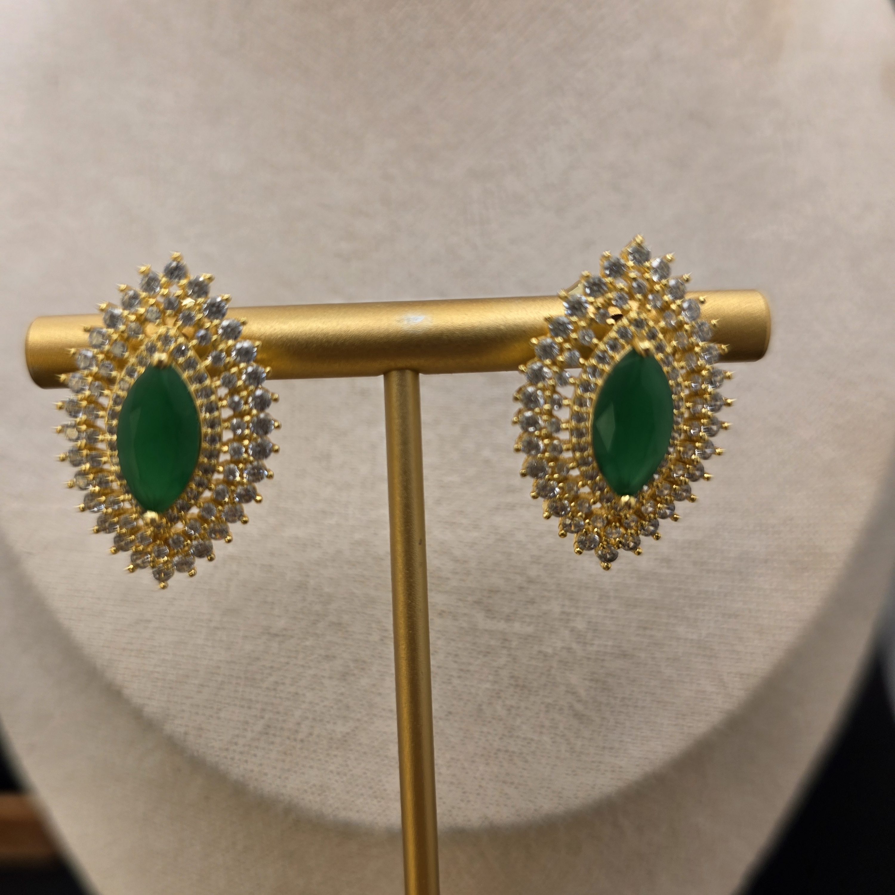 Elegant Gold And Green Earrings (2088)